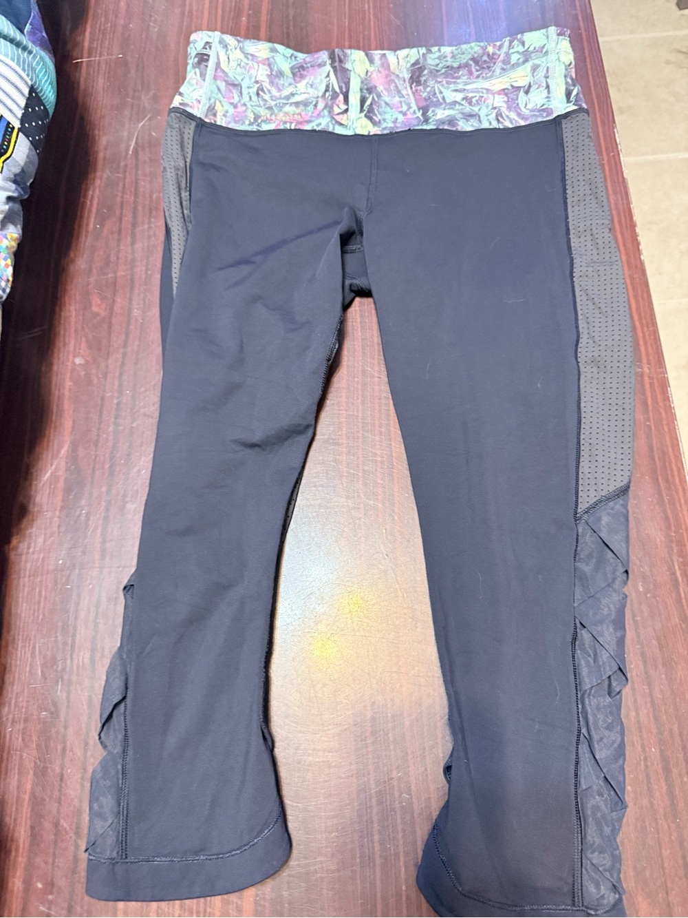 lululemon athletica navy Leggings with Multicolor Print Waistband